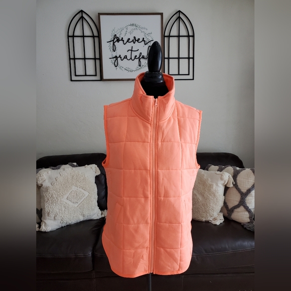Lou & Grey Jackets & Blazers - Lou & Grey Signature Soft Coral Pink Quilted Vest Size M Boho Chic Classic
